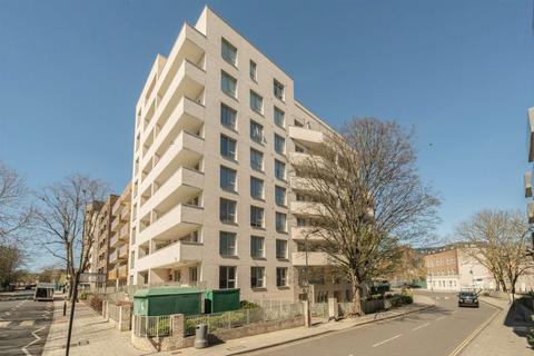 Avenue Road, London W3 2 bed flat for sale
