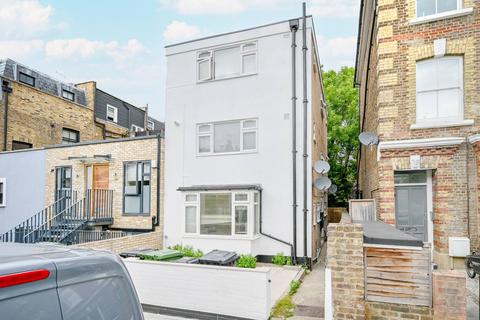 Askew Viillage, Wendell Park, London... Studio for sale