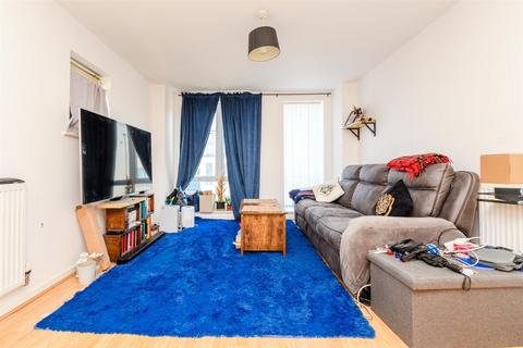Springhead Parkway, Northfleet... 1 bed flat for sale