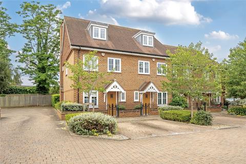 Walsham Mews, Ripley, Surrey, GU23 3 bed end of terrace house for sale