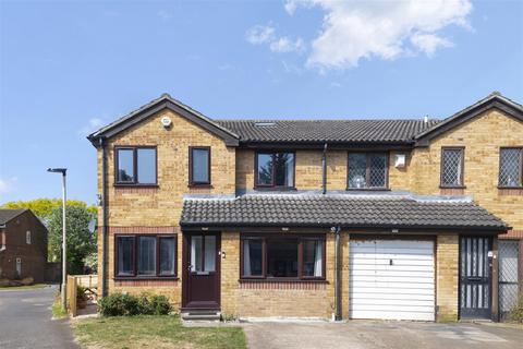 Jessop Avenue, Southall UB2 2 bed end of terrace house for sale
