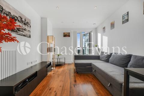 Lincoln Plaza, Canary Wharf, London, E14 1 bed flat for sale