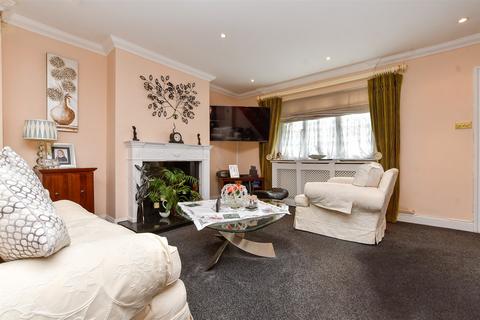 Little Bookham Street, Bookham... 3 bed semi