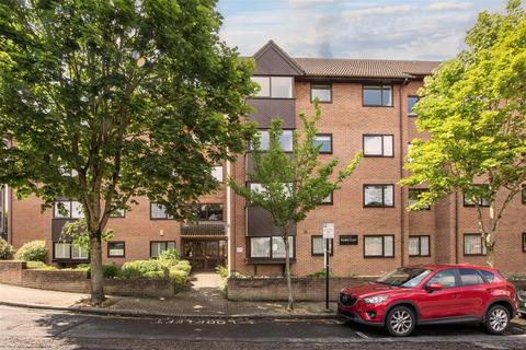 Whytecliffe Road South, Purley CR8 2 bed apartment for sale