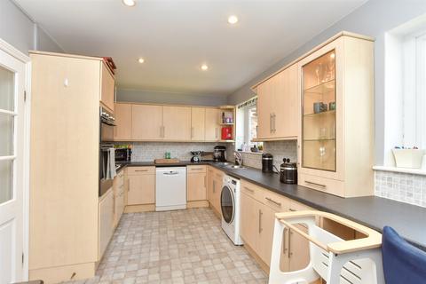 Gregory Close, Sittingbourne ME10 3 bed end of terrace house for sale