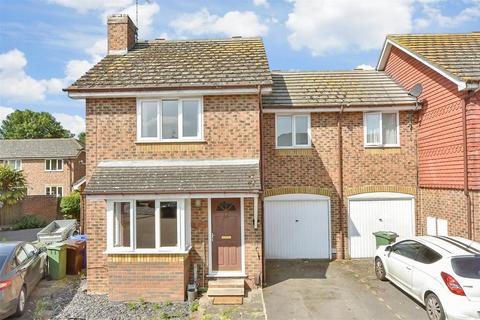 Gregory Close, Sittingbourne ME10 3 bed end of terrace house for sale