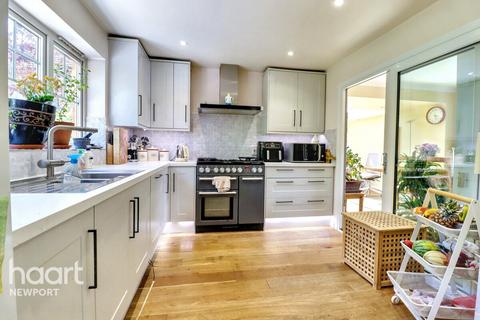 Daffodil Lane, Newport 6 bed detached house for sale
