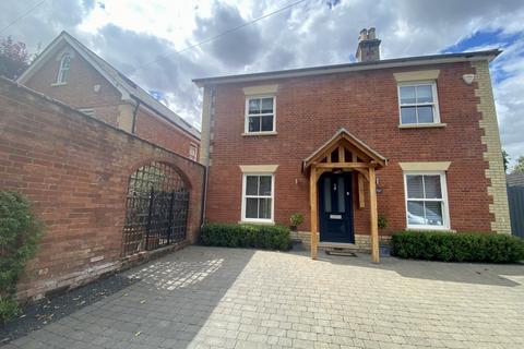 Oak Hill Lane, Ipswich IP2 4 bed house for sale