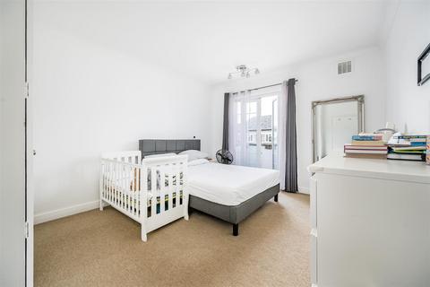 Warwick Lodge, Shoot Up Hill, London NW2 2 bed flat for sale