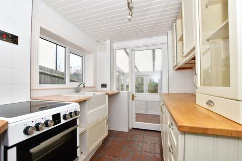 Mount Road, Rochester ME1 2 bed terraced house for sale