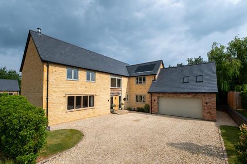 Mill Lane, Newbold on Stour... 5 bed village house for sale