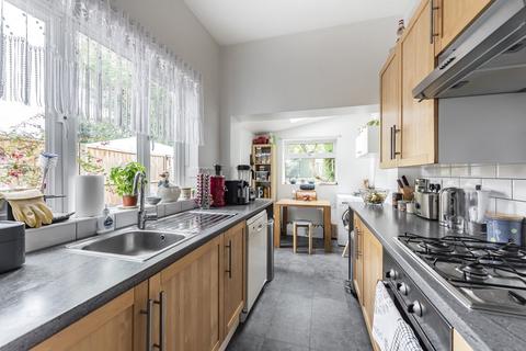 Cromwell Road, Muswell Hill, London, N10 3 bed terraced house for sale