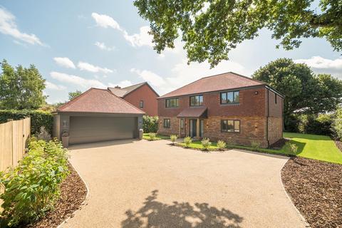 Angley Road, Cranbrook, TN17 4 bed detached house for sale