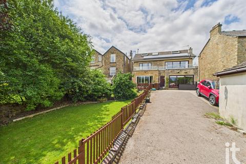 Buxton Road, Furness Vale, SK23 4 bed detached house for sale