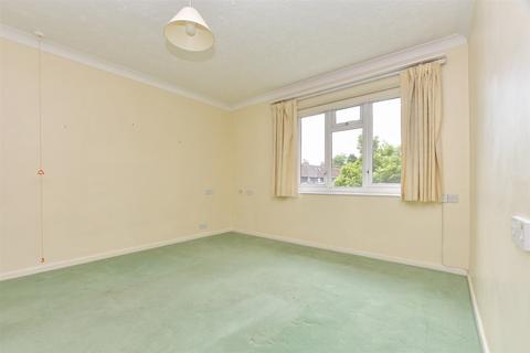 Station Road, Dorking, Surrey 2 bed flat for sale