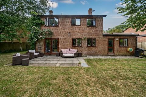 Penwood,  Hampshire,  RG20 4 bed detached house for sale
