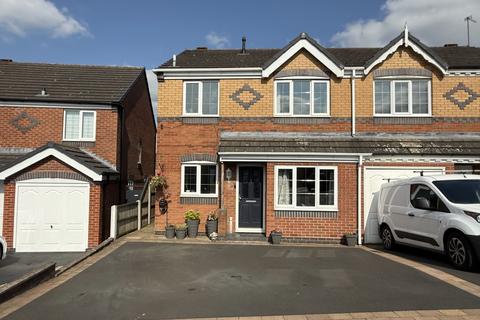 Newhall Crescent, Heath Hayes 3 bed semi