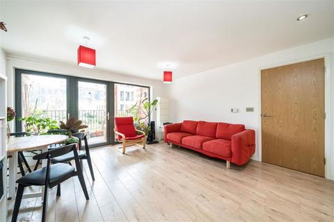 Akerman Road, London SW9 2 bed flat for sale