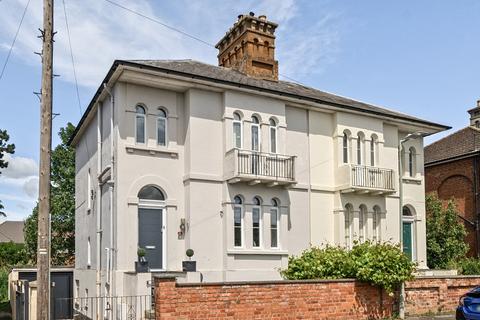 Westfield Terrace, Gloucester GL2 4 bed semi