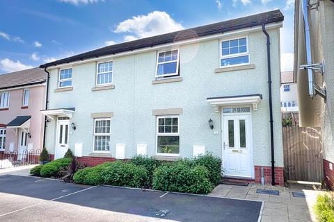 13 Cae Wyndham, Cowbridge, The Vale... 3 bed semi
