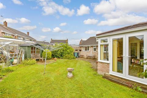 Winchat Close, Newport PO30 3 bed detached bungalow for sale