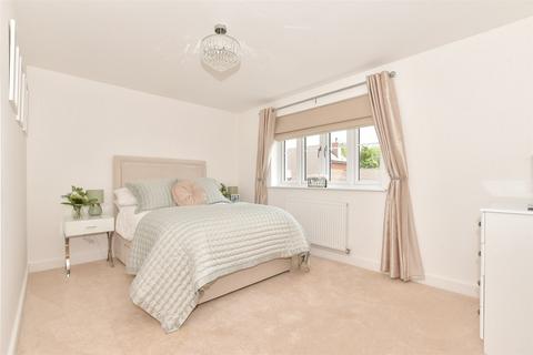 Downs View Way, Canterbury CT4 3 bed semi