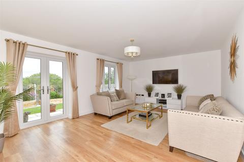 Downs View Way, Canterbury CT4 3 bed semi