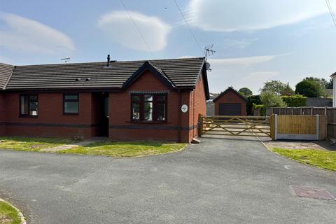 2 bedroom semi-detached bungalow for sale