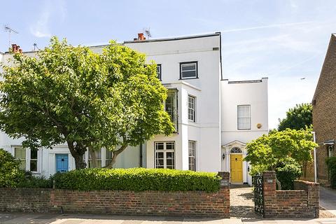 Kew Road, Kew, Surrey, TW9 5 bed apartment for sale