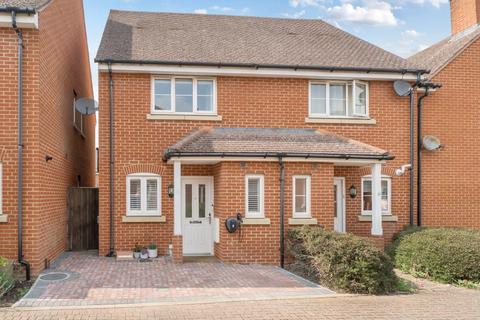 2 bedroom semi-detached house for sale