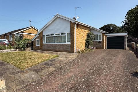 Thornhurst Avenue, Oswestry 3 bed detached bungalow for sale