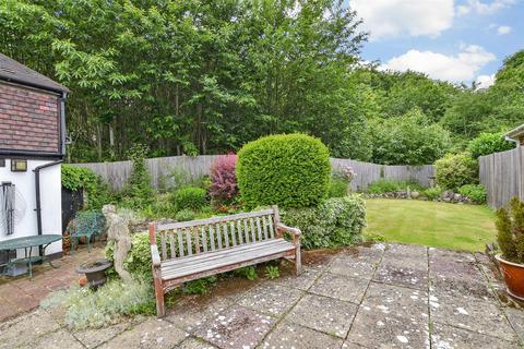 Amsbury Road, Maidstone ME15 2 bed detached house for sale