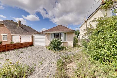 Stone Lane, Worthing BN13 2 bed detached bungalow for sale