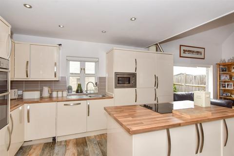 Abridge Road, Theydon Bois CM16 2 bed barn conversion for sale