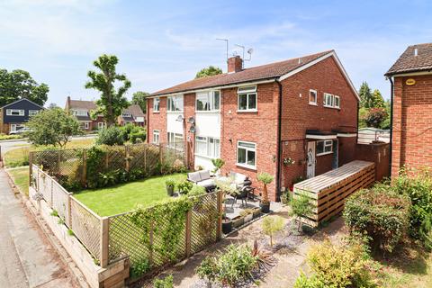 Gilpin Green, Harpenden, AL5 2 bed flat for sale
