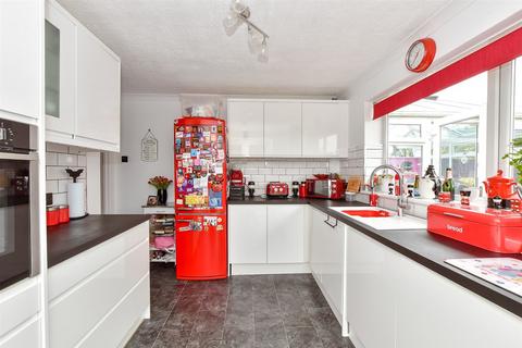 Parham Close, Littlehampton BN17 2 bed semi