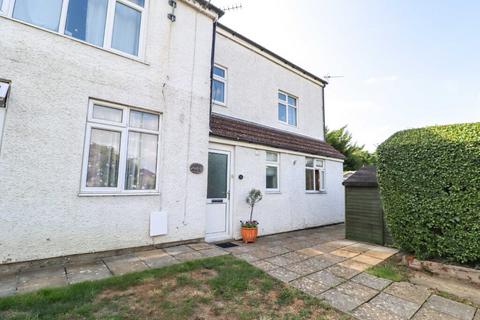 Manor Road, Hayling Island 2 bed flat for sale