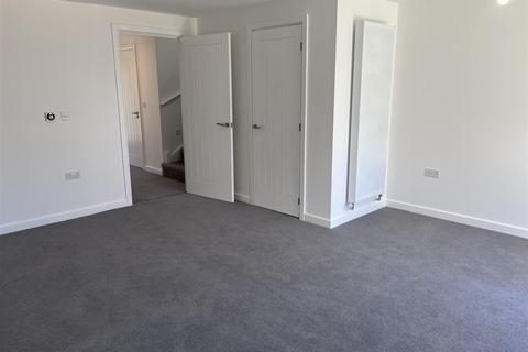 Ashling Close, Chichester, West Sussex 2 bed semi