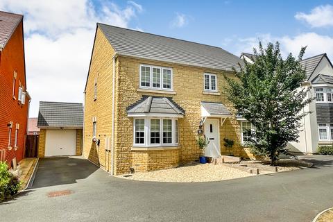 Cozens Grove, Shrivenham, Swindon, SN6 5 bed detached house for sale