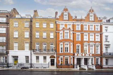 Wimpole Street, Marylebone, London, W1G 2 bed flat for sale