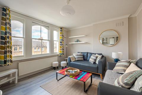 Victoria Rise, London SW4 3 bed flat for sale