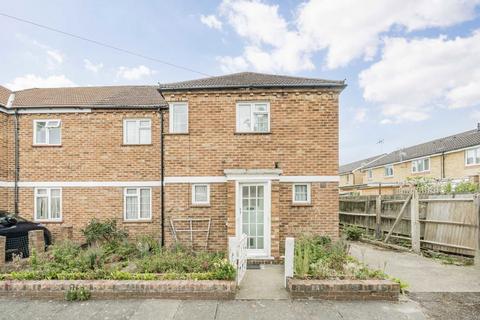 Batavia Close, Sunbury