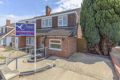 Grange Drive, Melton Mowbray LE13 3 bed semi