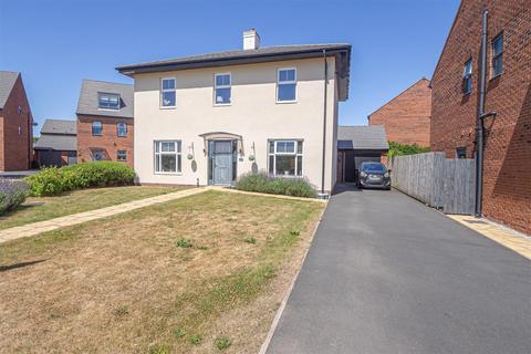 Fernlea Drive, Swadlincote DE12 4 bed detached house for sale