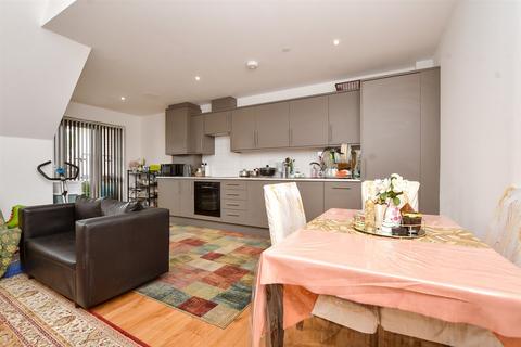 Russell Hill, West Purley, Surrey 2 bed apartment for sale