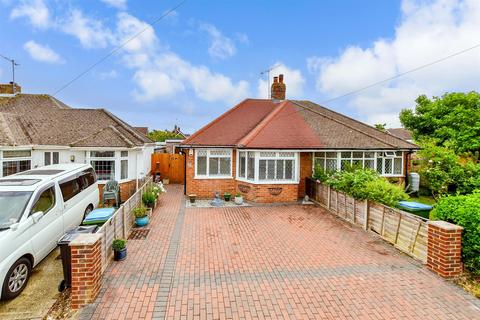 Chaucer Avenue, Rustington BN16 2 bed semi