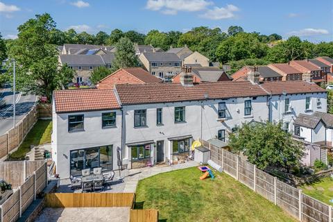 Wakefield Road, Wakefield WF4 3 bed cottage for sale