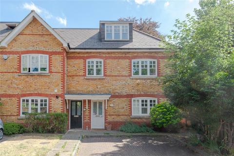Brunswick Close, Twickenham 3 bed maisonette for sale