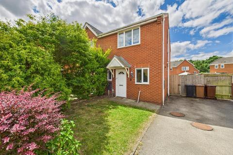 2 bedroom semi-detached house for sale