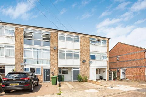 Dolphin Court, Bremer Road... 4 bed terraced house for sale